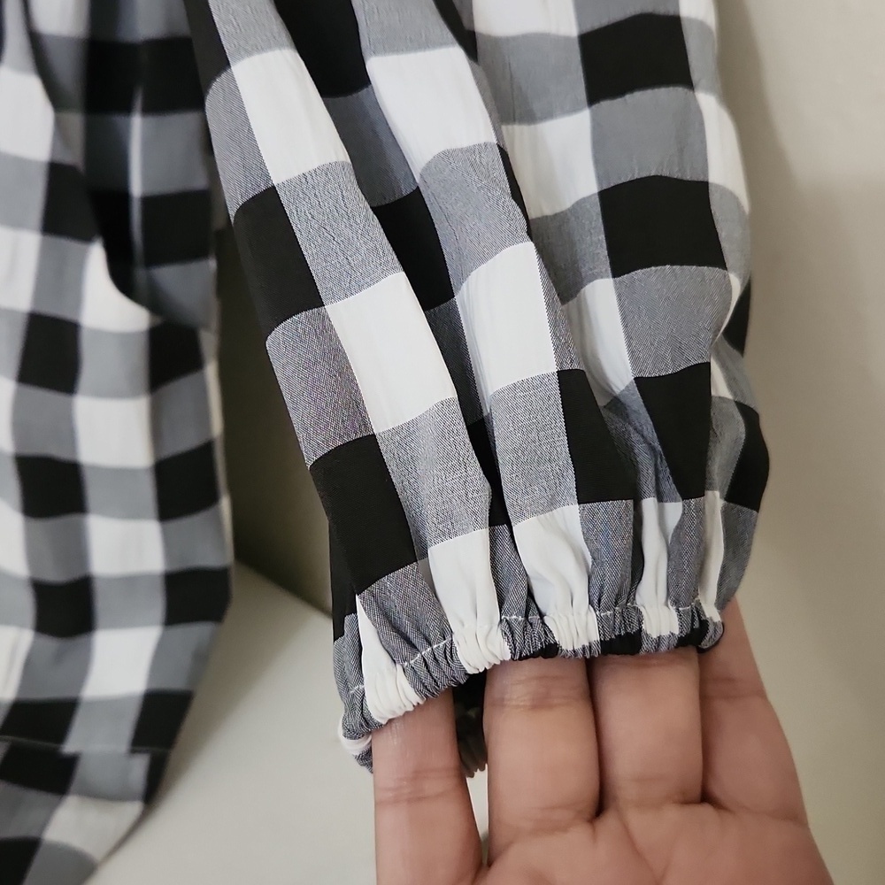 ASOS Maternity Vfront smock romper in mono gingham Contemporary Collegiate - Picture 6 of 14